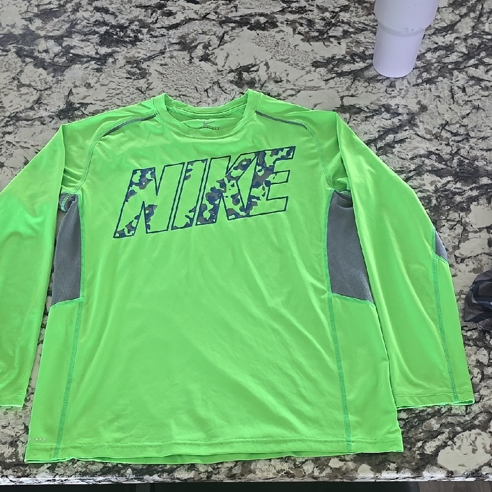Nike Dri-FIT Green Long Sleeve Shirt Youth XL